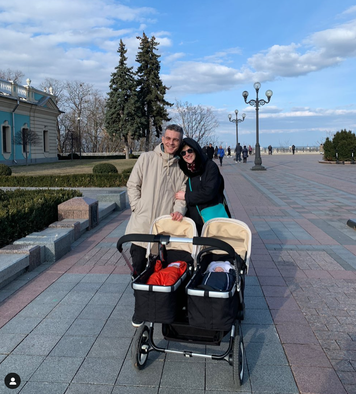 Договоритесь с мужем на берегу, кто за что отвечает: топ звездных правил счастливого материнства